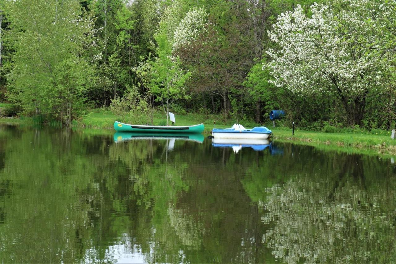 Camping Chalets Spas Pignons Rouges Saint Romain Exterior foto