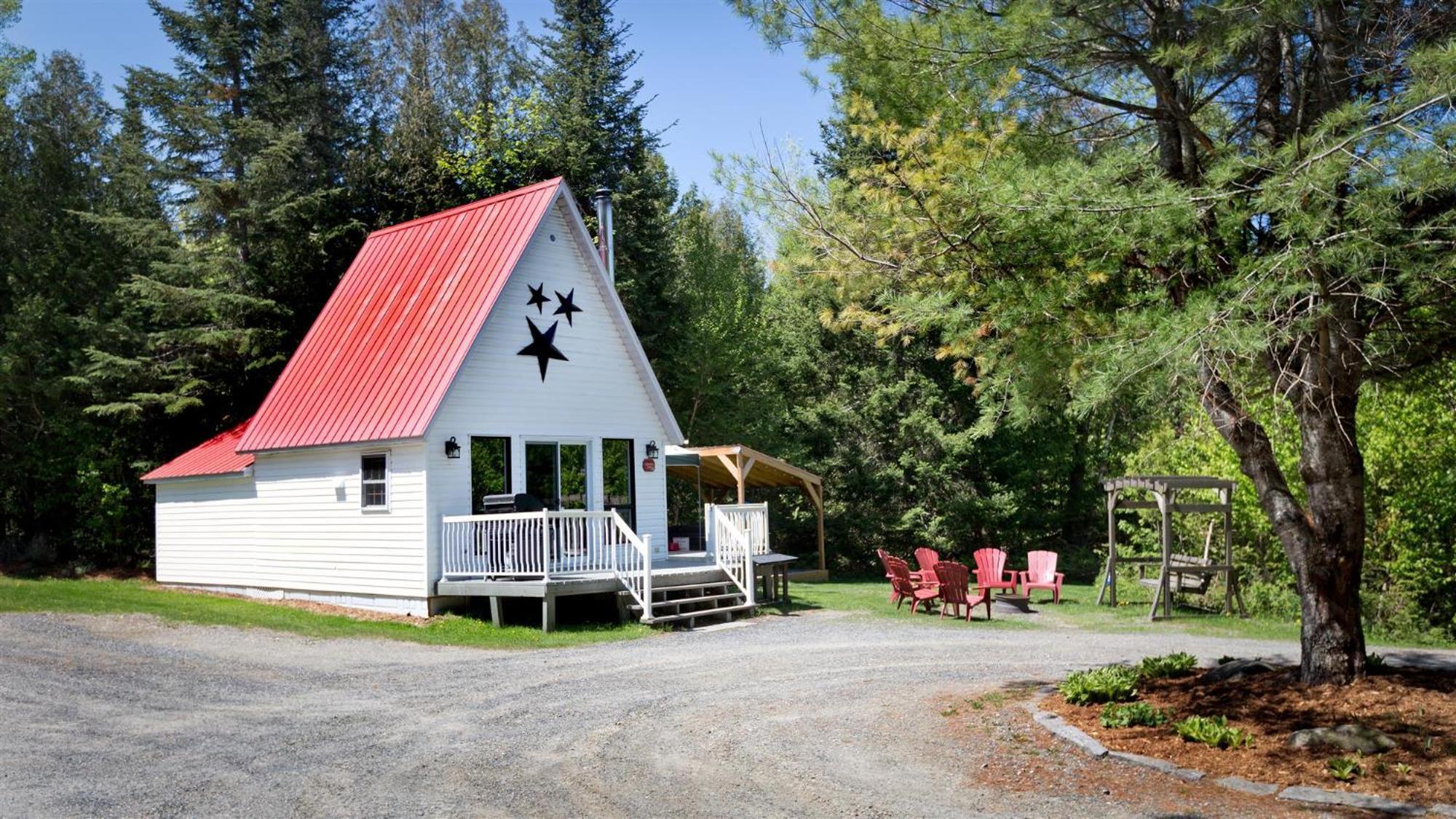 Camping Chalets Spas Pignons Rouges Saint Romain Exterior foto